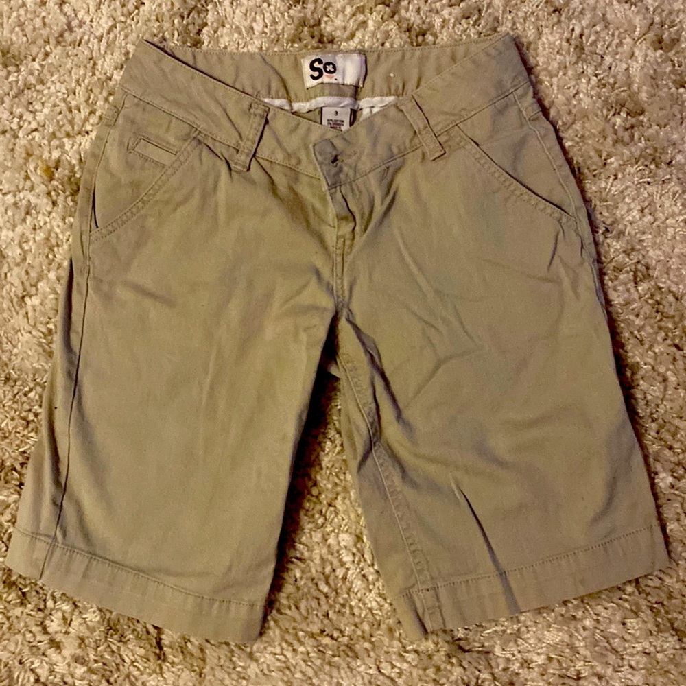 Knee length  Khaki Shorts, Size 3